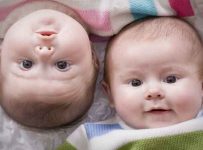 soñar con bebes gemelos